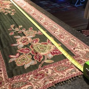 Pashmina 26” X 70” fringed and reversible floral